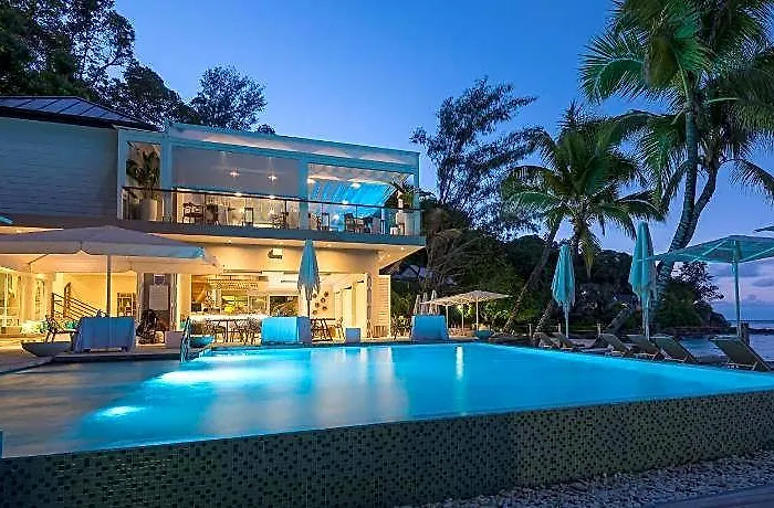 Carana Hotell